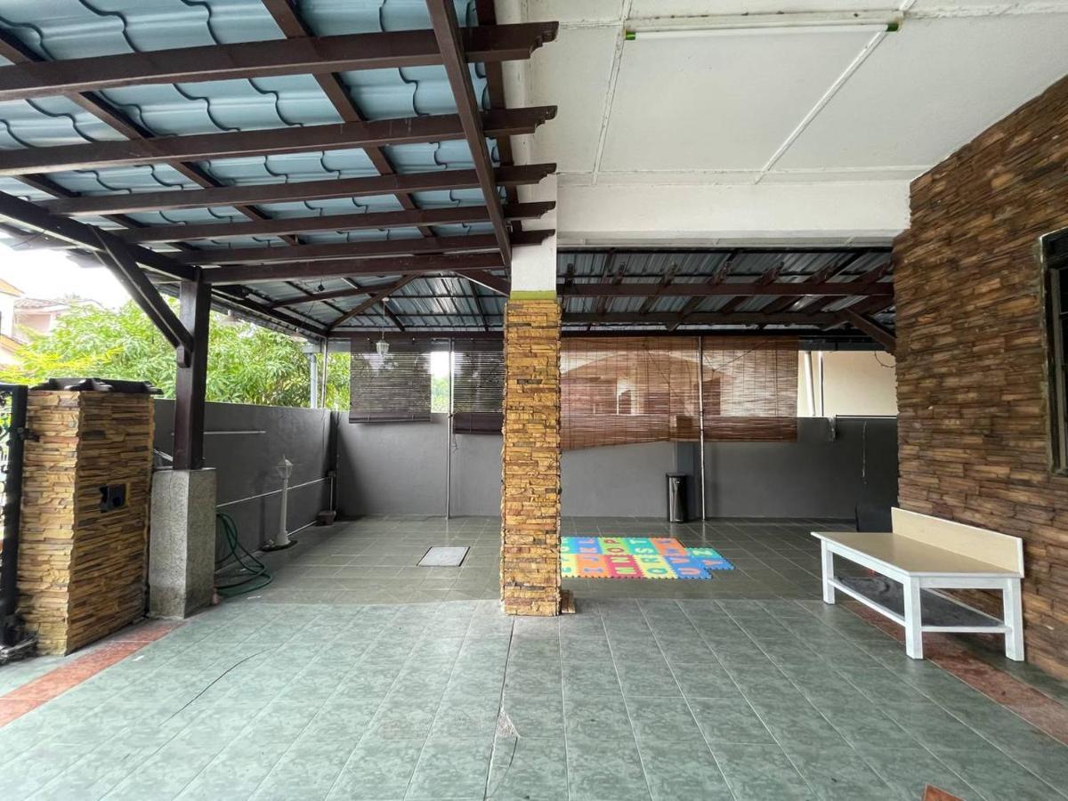 Venice Raudhah Guest House Lumut Ngoại thất bức ảnh